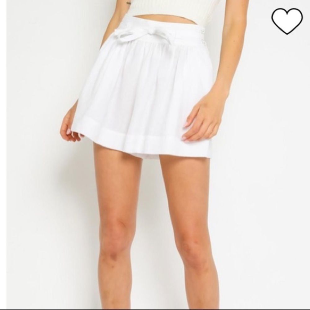 NWT Olivaceous linen blend lined shorts size s
